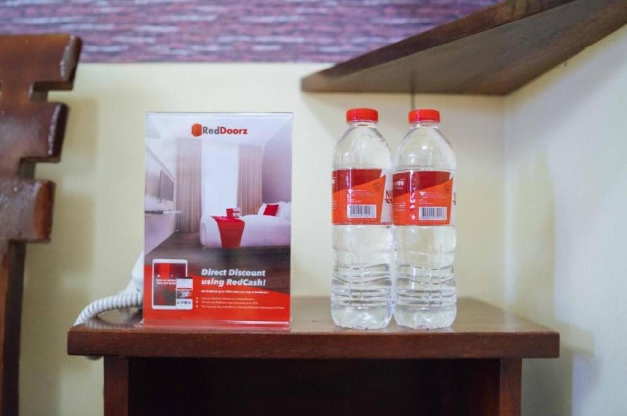 ホテル Reddoorz At Tagaytay Road タガイタイ エクステリア 写真