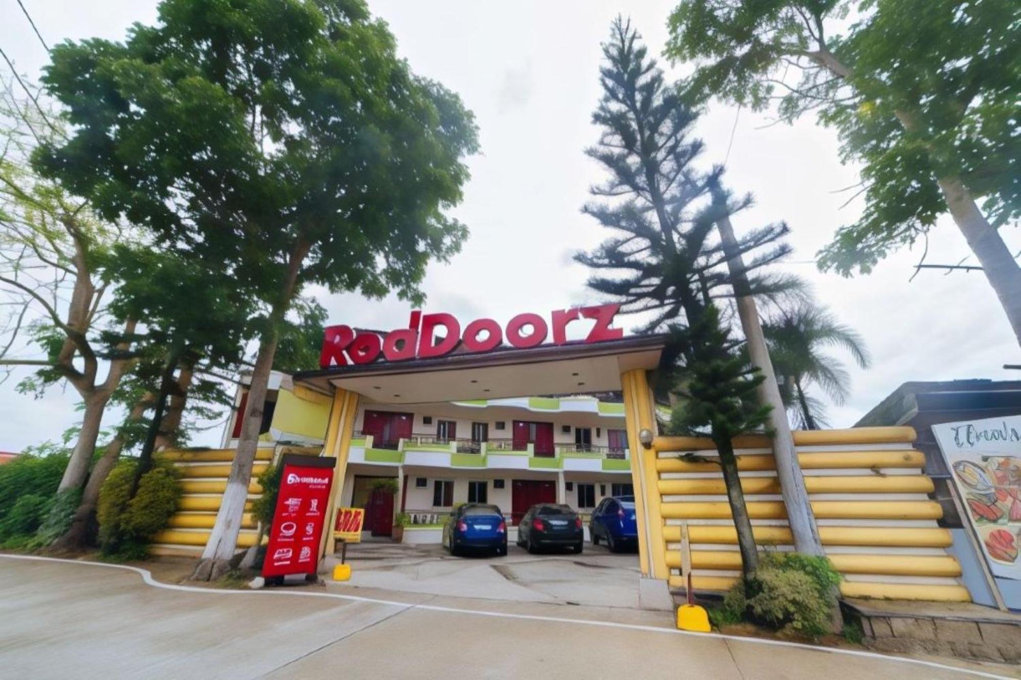 ホテル Reddoorz At Tagaytay Road タガイタイ エクステリア 写真